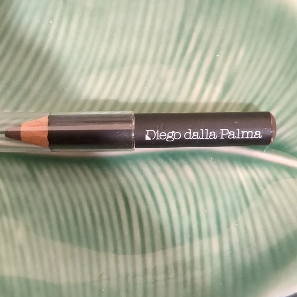 Water Resistant Eyebrow Pencil